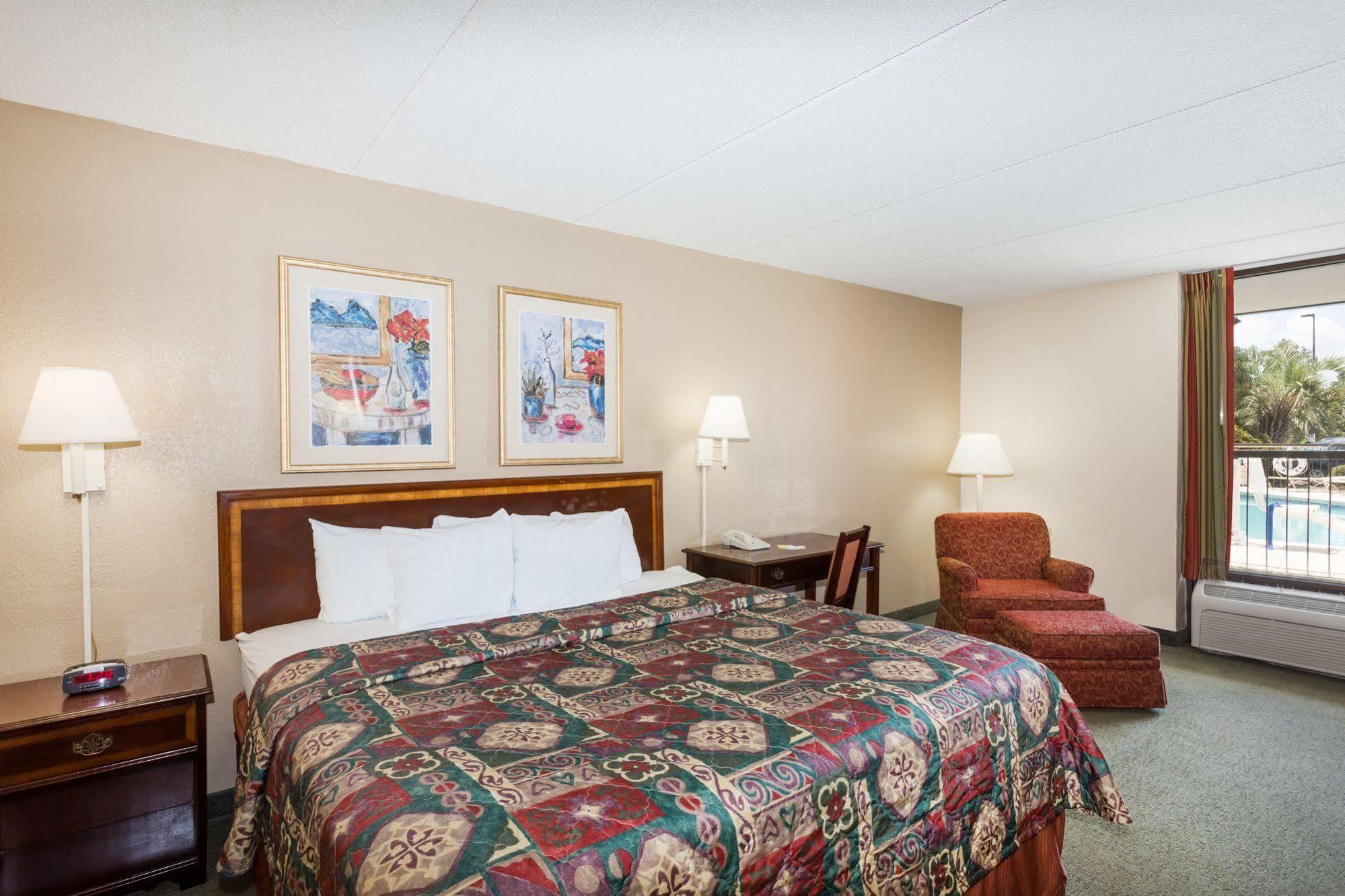 Motel Days By Wyndham Statesboro